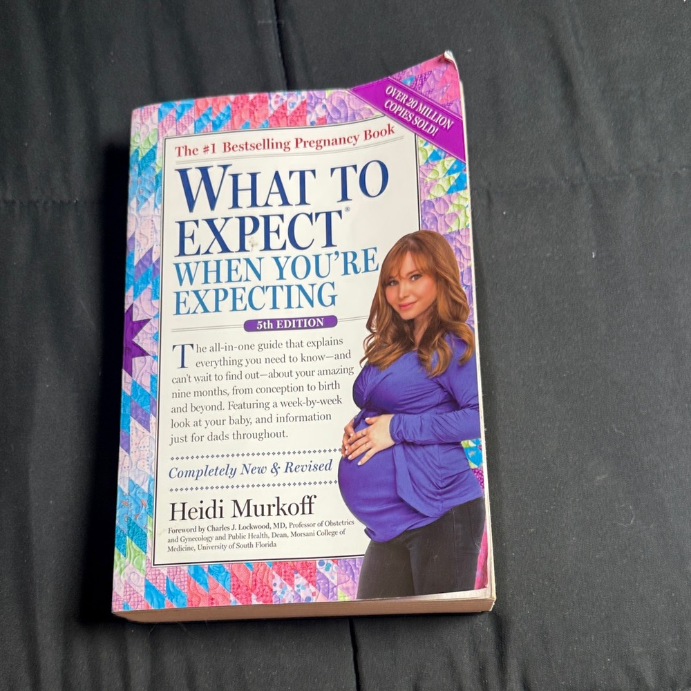 Pregnancy Guide Book Set - Picture 2 of 8